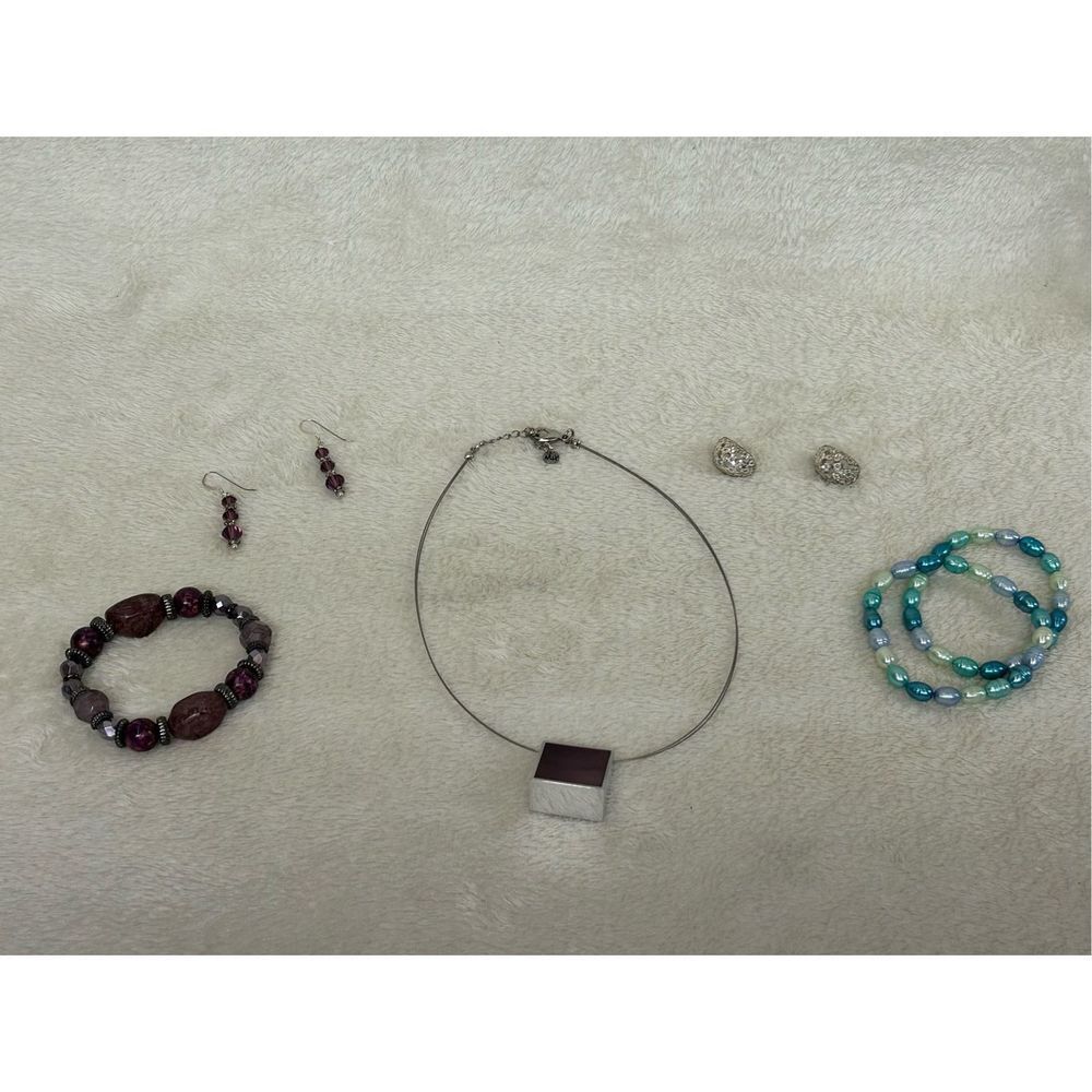 Jewelry Set with Reversible Mix Culture Necklace